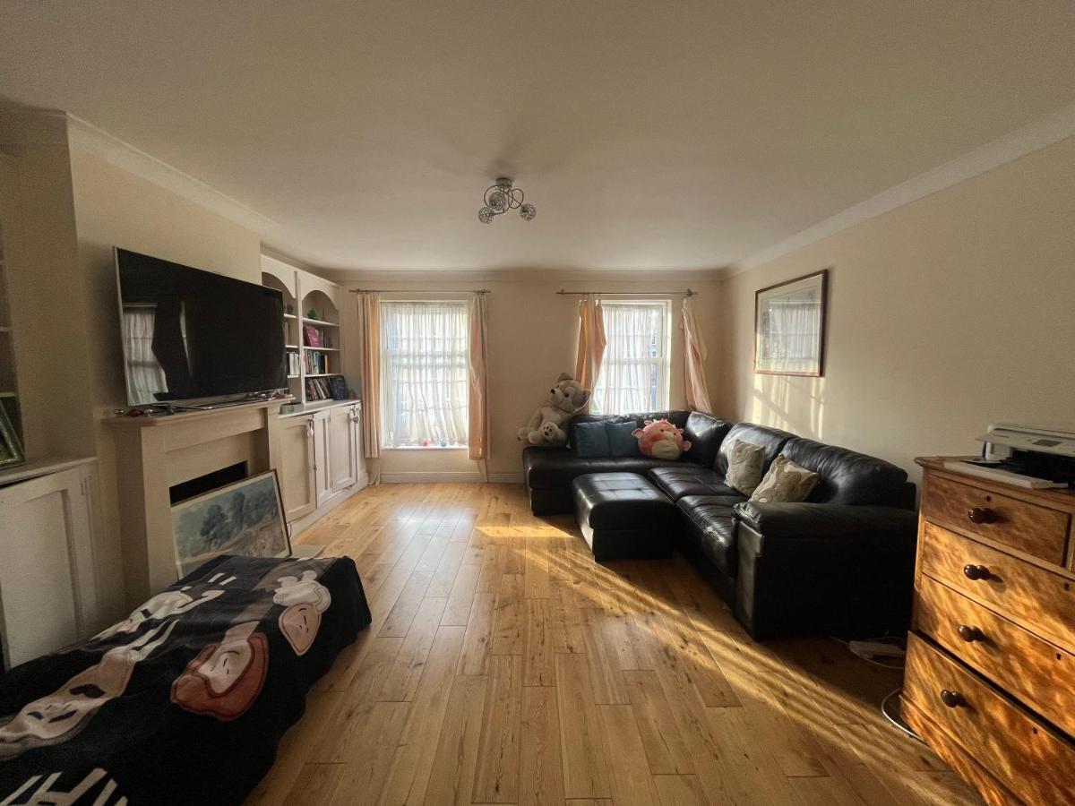Rooms Close To Wimbledon Tennis London Exteriör bild