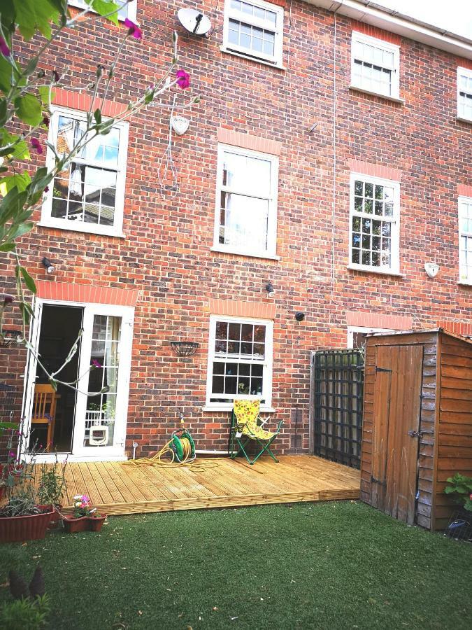 Rooms Close To Wimbledon Tennis London Exteriör bild