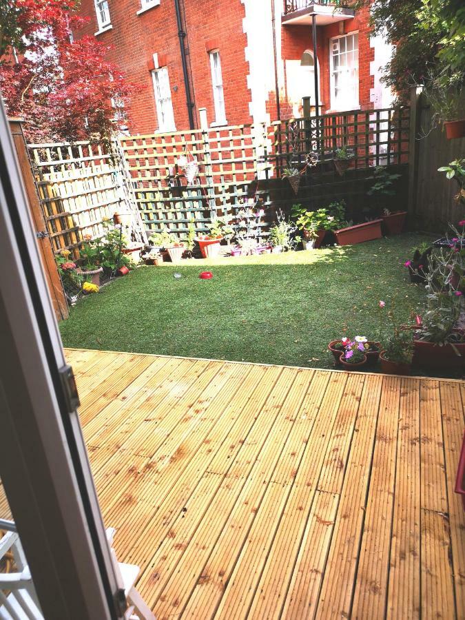 Rooms Close To Wimbledon Tennis London Exteriör bild